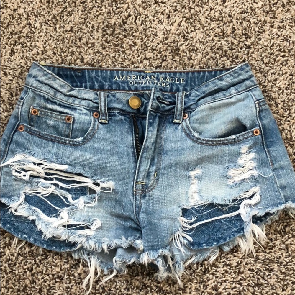 American eagle jean shorts with crochet pockets